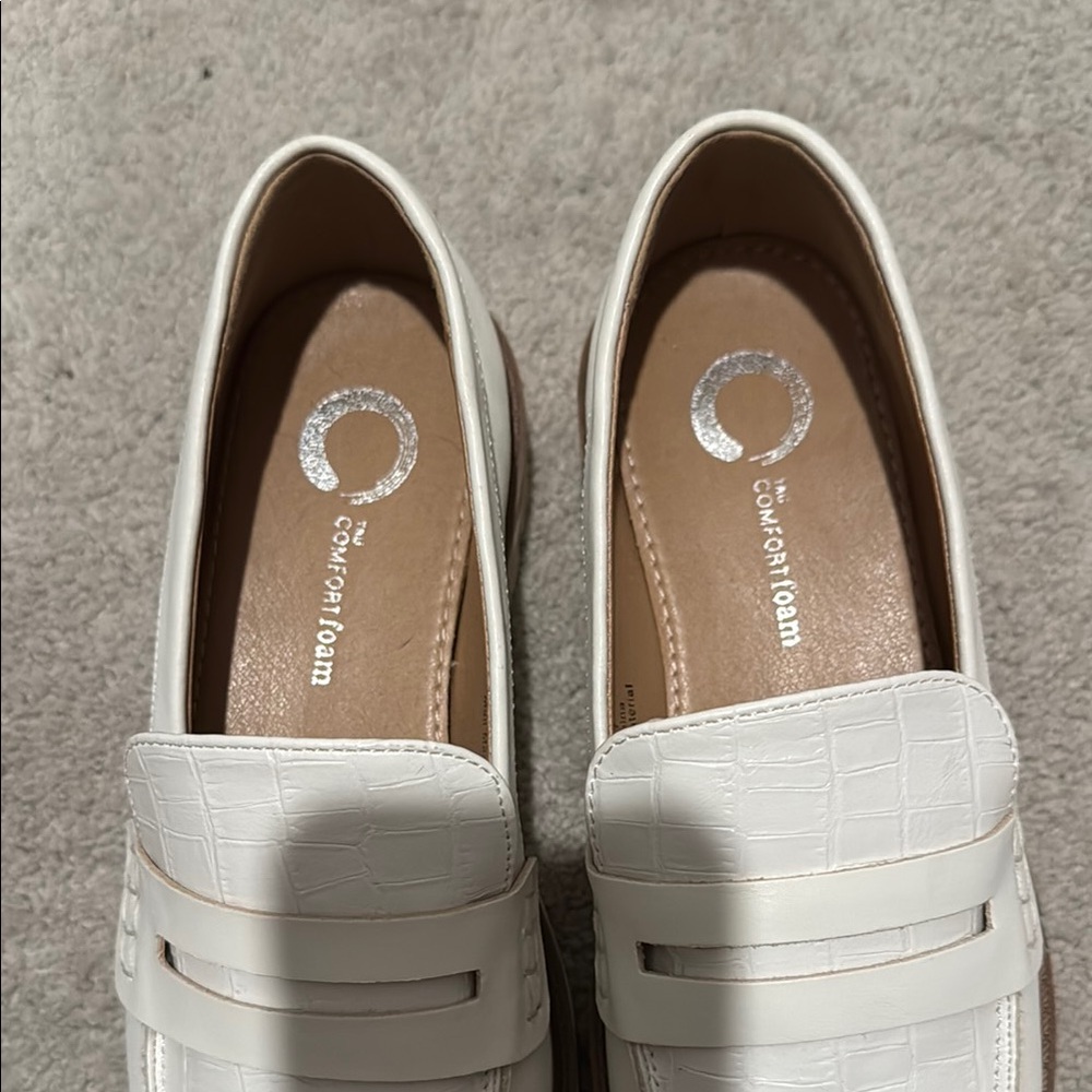 White Croc-Embossed Loafers - Picture 5 of 5